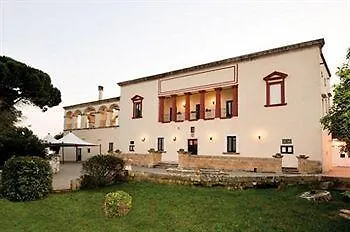 Donna Isabella Hotel