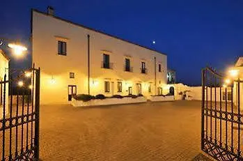 Hotel Donna Isabella 3*